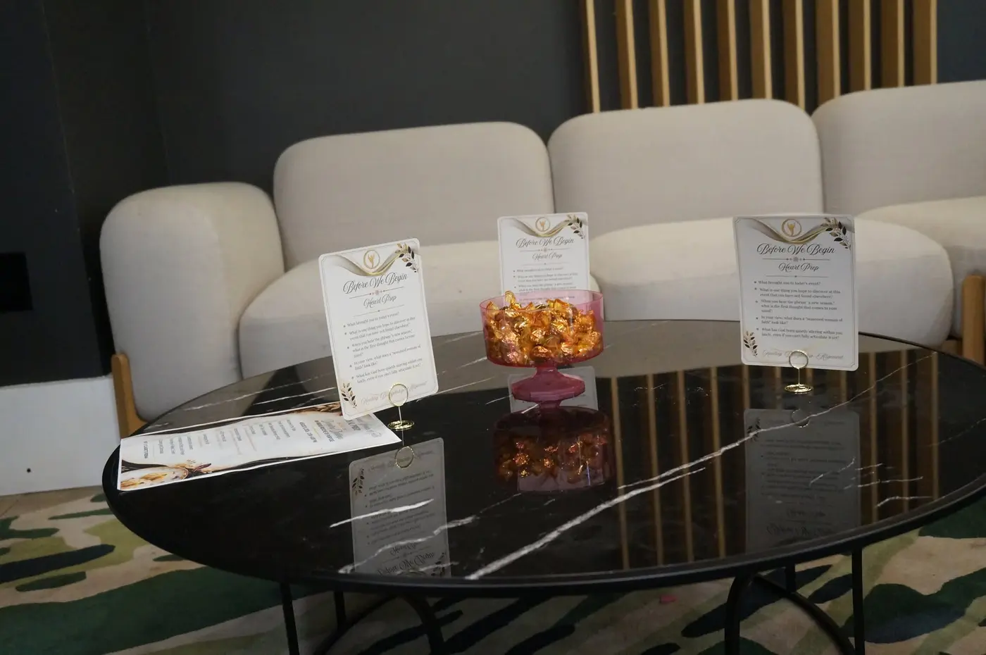 Heart-preparation cards and wrapped chocolates
